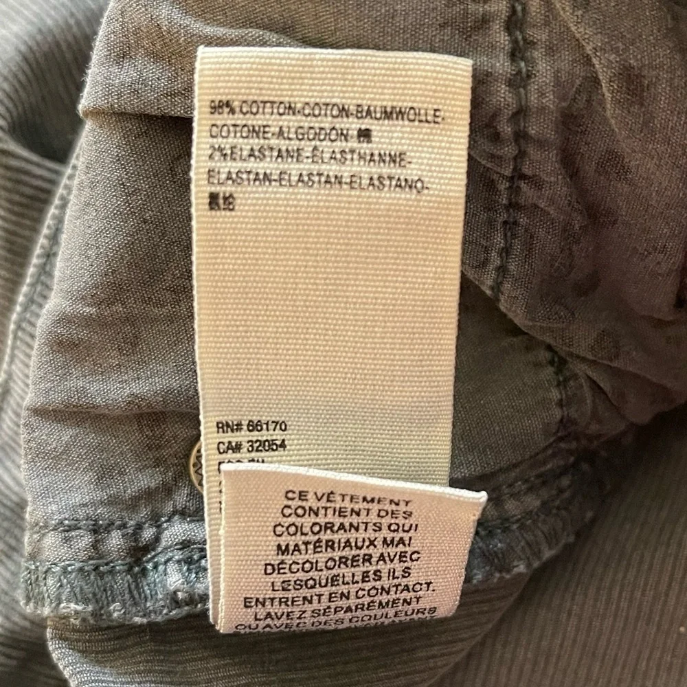 Free People We The Free slate blue corduroy type skinny button pants 29
